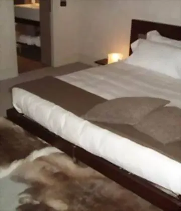 Townhouse 12 Hotel Milánó