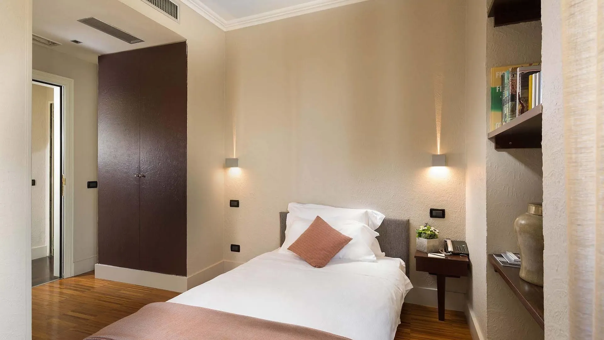 Townhouse 12 Hotel Milánó