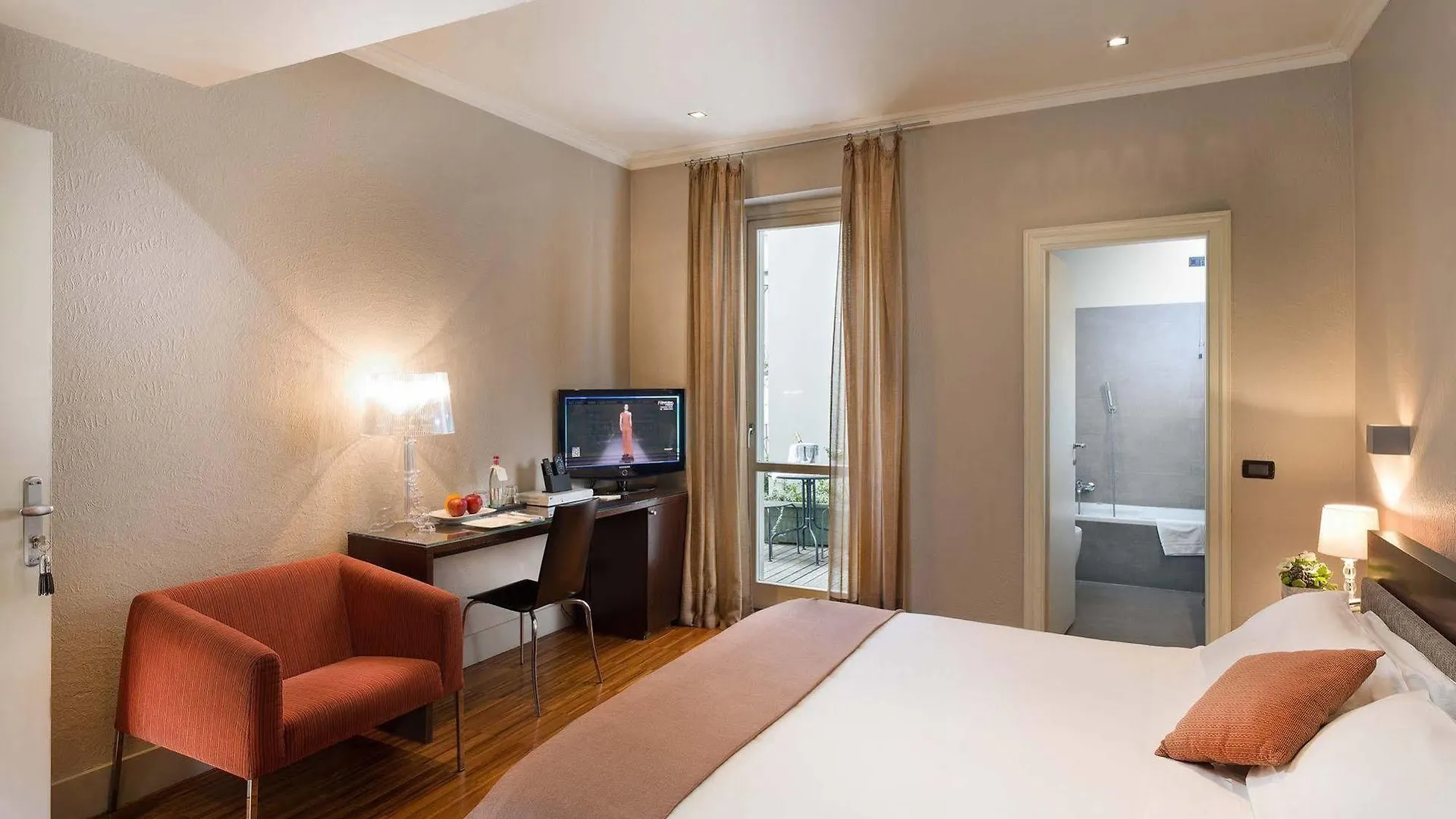 Townhouse 12 Hotel Milánó